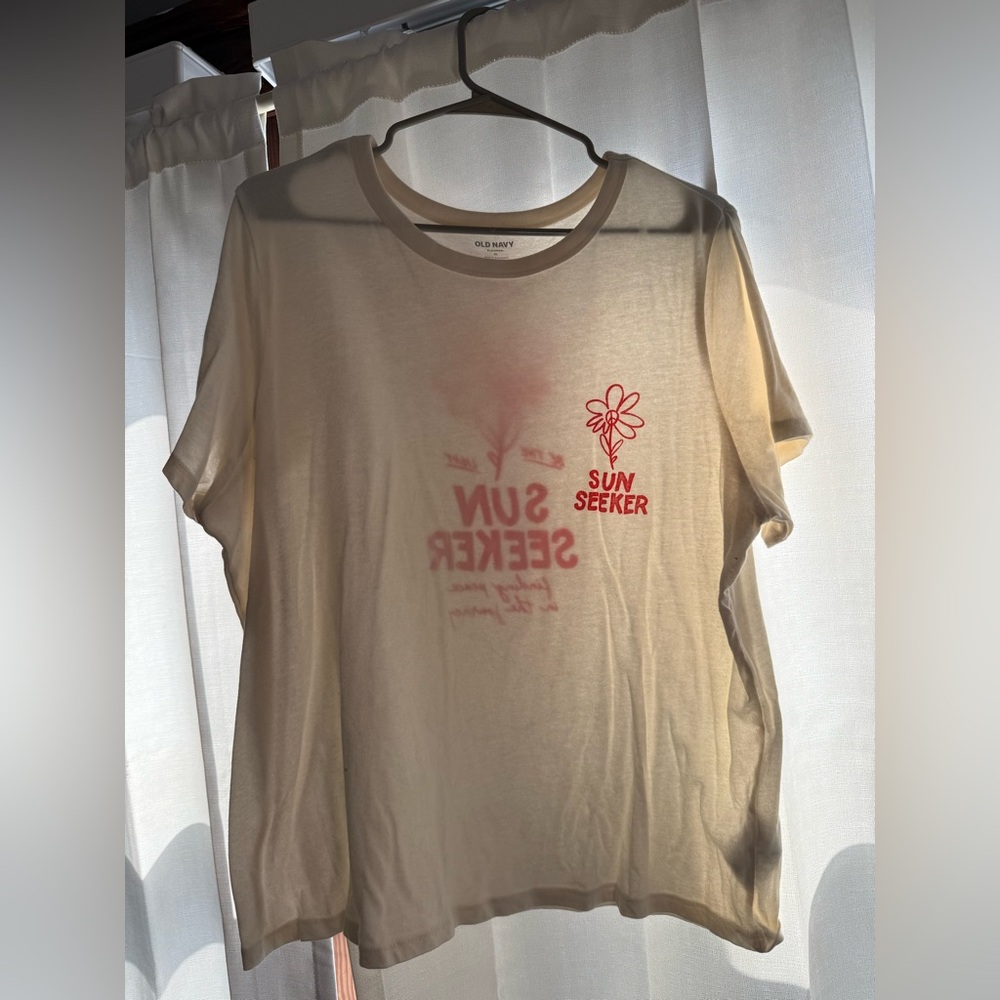 Old Navy Cream T-Shirt with Red Graphic
